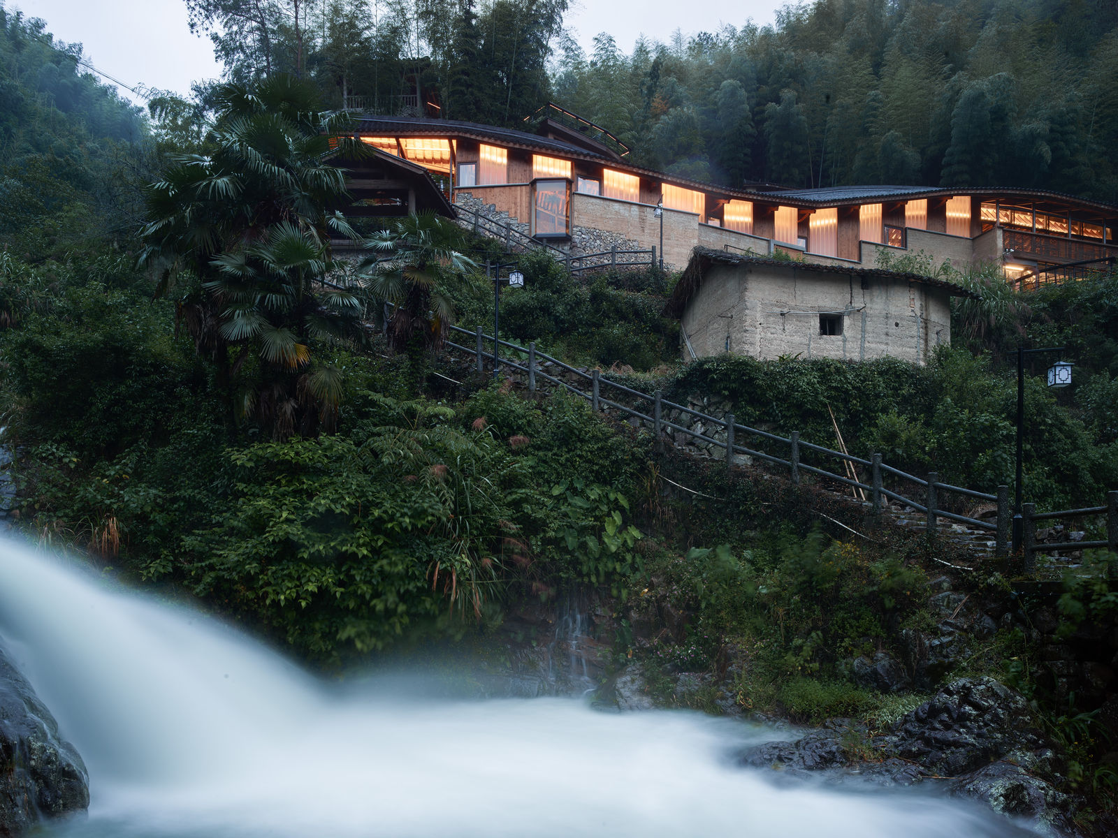 Dwelling on the Mountainside: Jiuceng Art Gallery / Chinese Mainland, Atelier Lu+Architects / Chinese Mainland