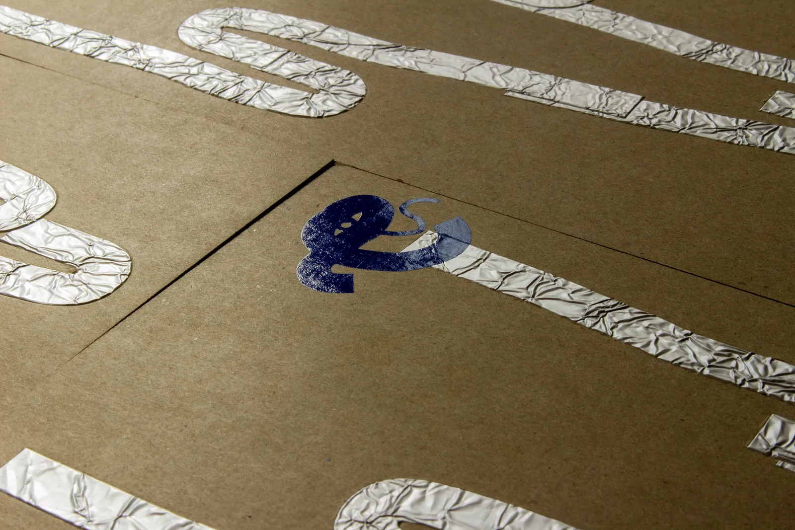 2025 New Year's Card, tomuradesign inc. / Japan