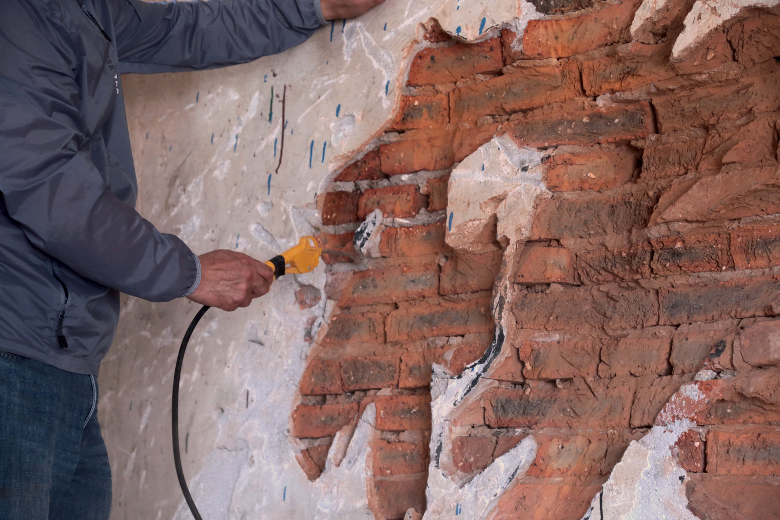 Becoming Li Binyuan, hesign International / Germany