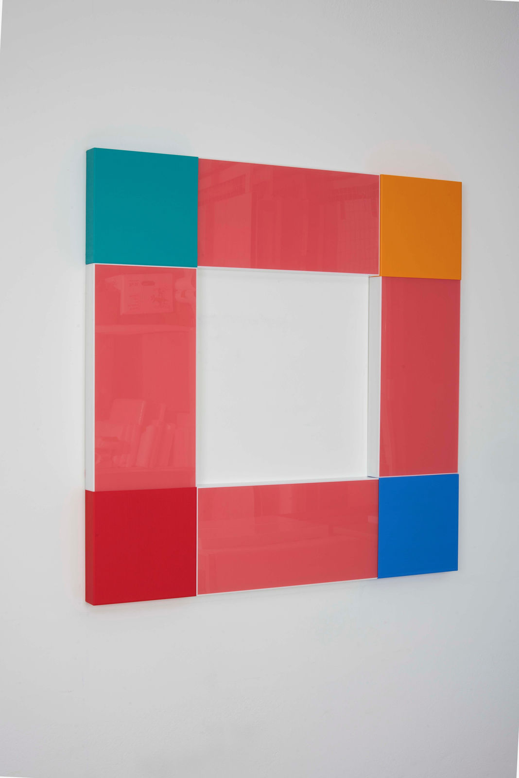 Renata Tassinari, Quadrado Vazado Rosa (Empty Pink Square), 2018