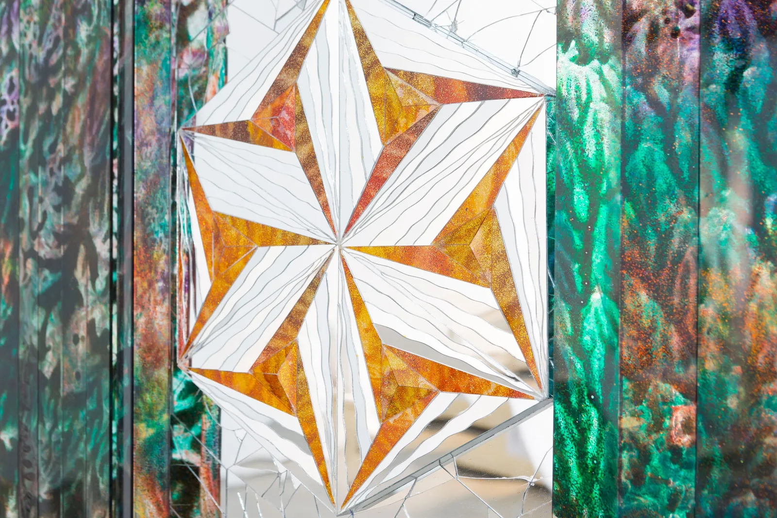 Monir Shahroudy Farmanfarmaian, Hexagon Rainbow, 2018