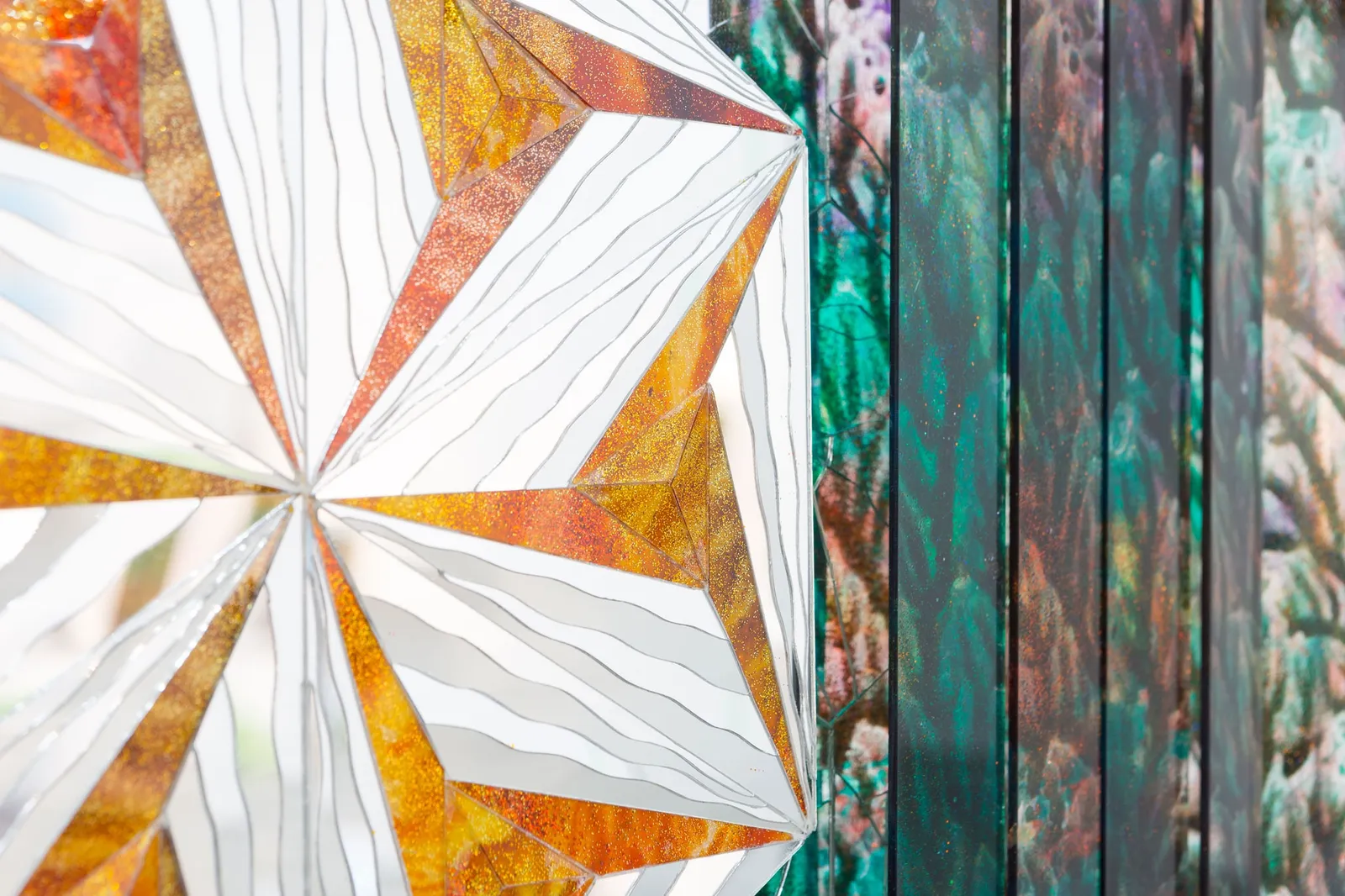 Monir Shahroudy Farmanfarmaian, Hexagon Rainbow, 2018