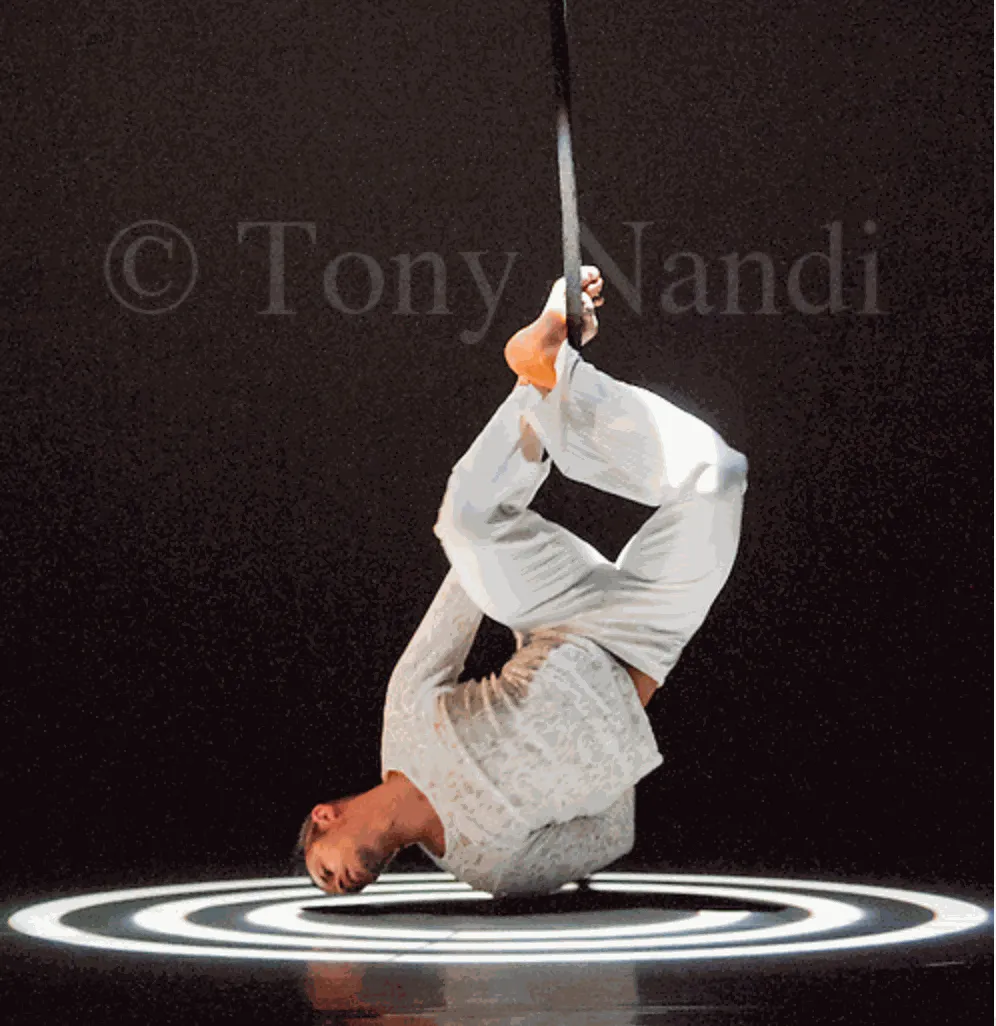 Tony Nandi, Choreography Title: Melt (Solo)