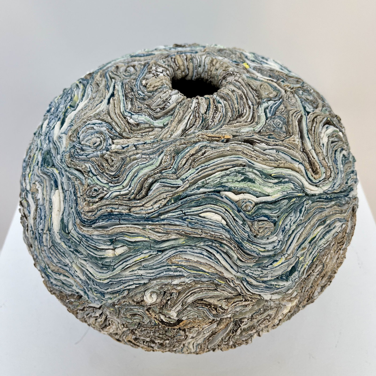 Gina Baum, Large Earth Jar, 2025