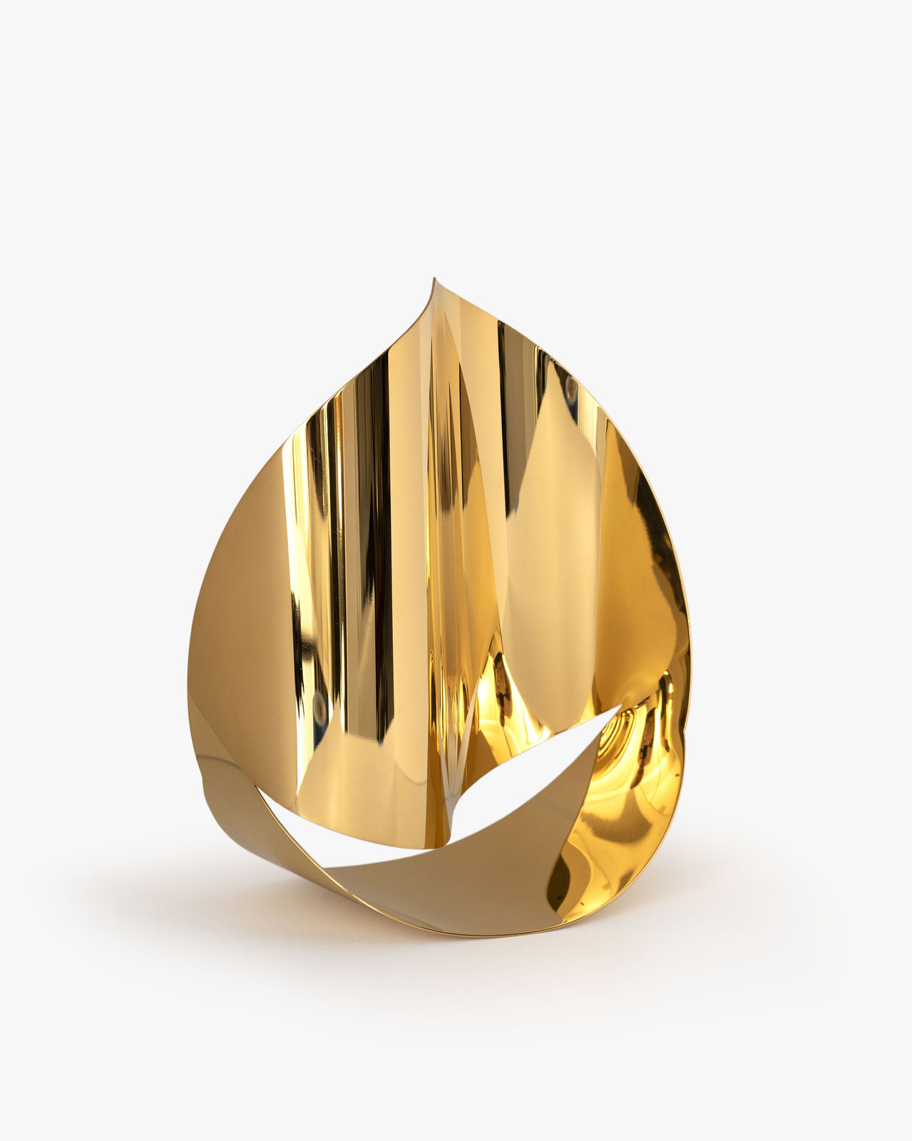 Max Bill, Pentagonal area in space with full, 1977