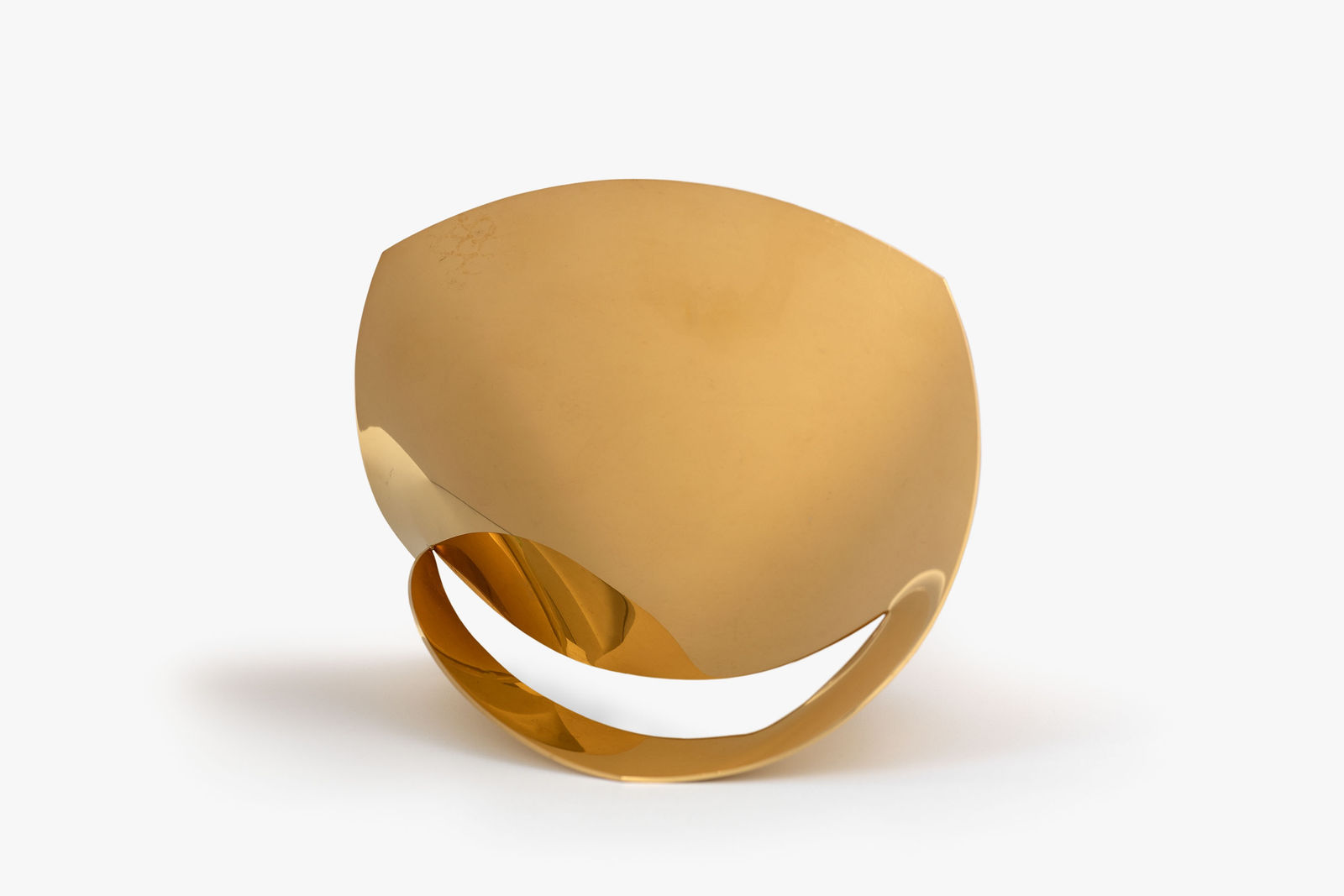 Max Bill, Hexagonal area with full circumference, 1953