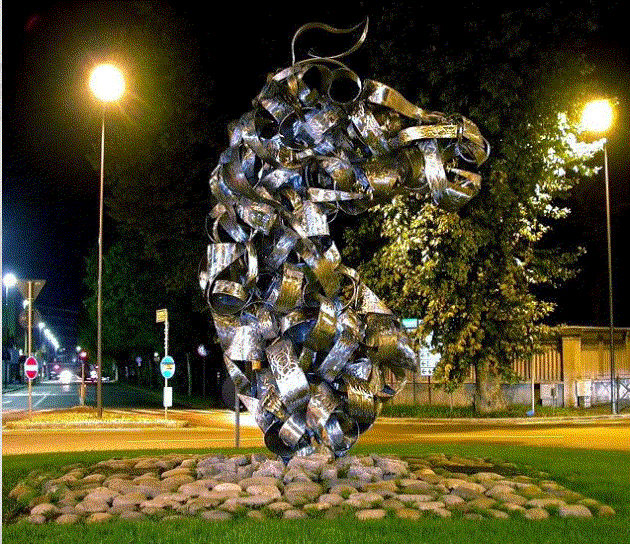 Helidon Xhixha , HORSE HEAD, 2003