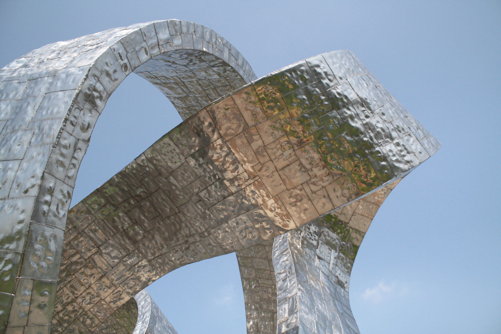 Helidon Xhixha , THE COIL, 2010