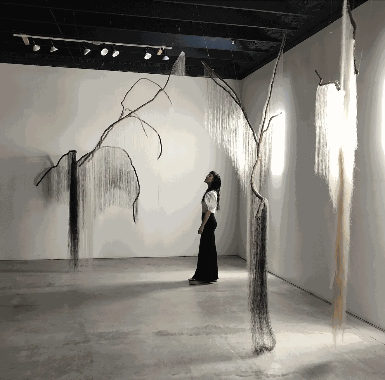 Hai Ting Chinn, mezzo soprano soloist, Penelope and the Geese with sculpture by Millicent Young©2022