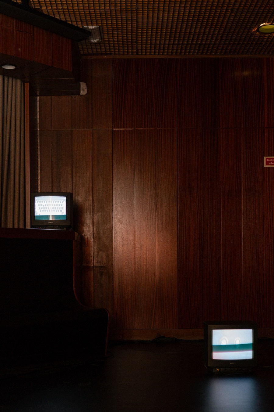 Igor Jesus - Animistic Glass, 2024, Galeria Fundação Amélia de Mello | Galeria Francisco Fino