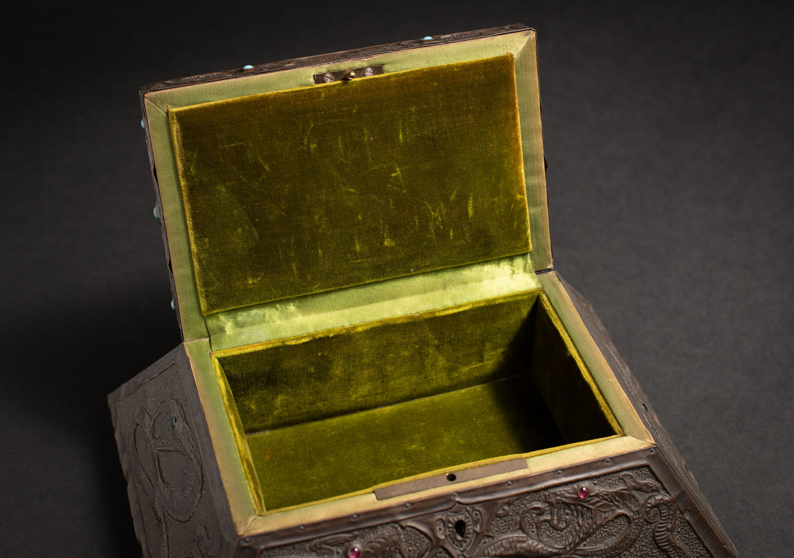 Alfred Daguet, Cold Creatures Box,  c. 1900