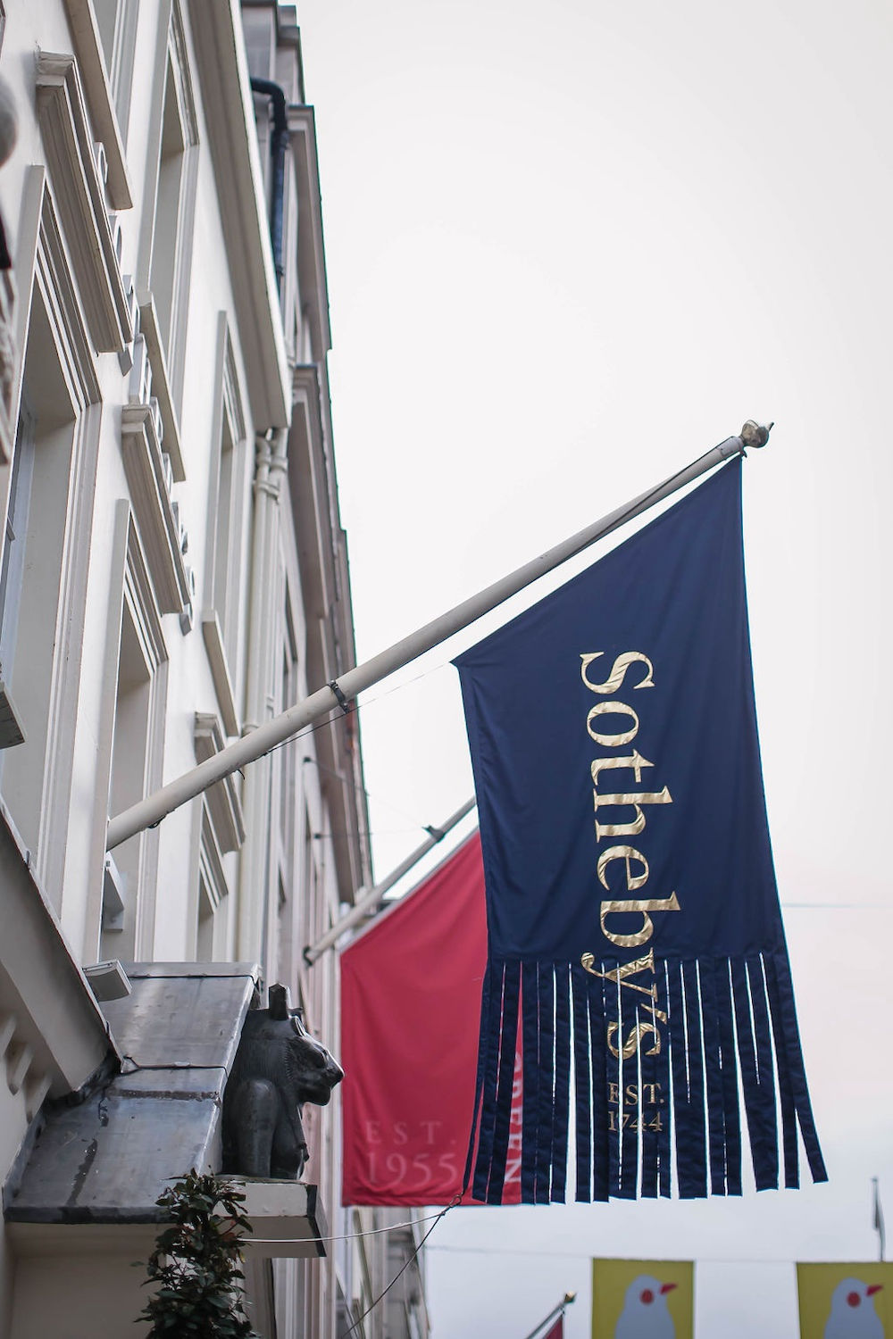 Sotheby's New Bond Street flag © Bizzy Arnott