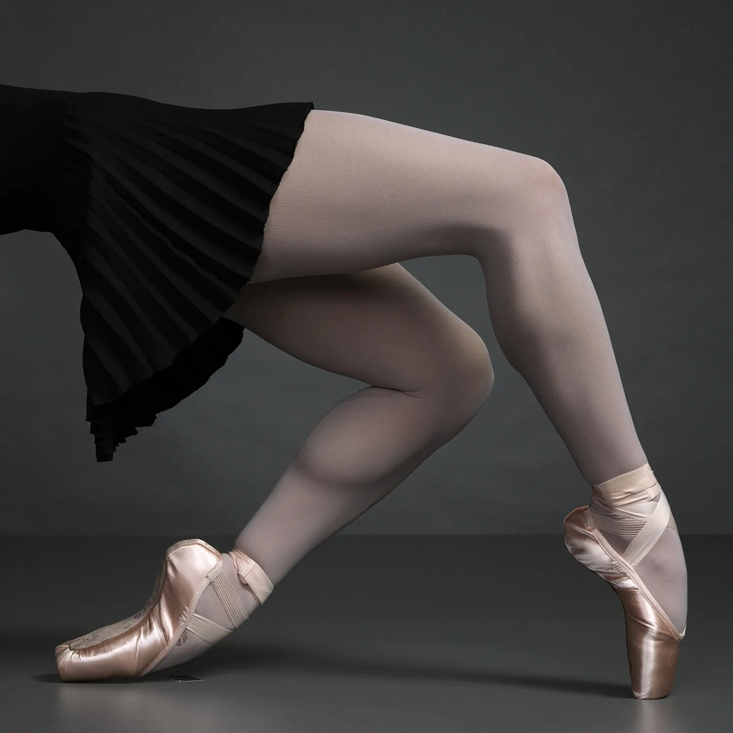 Erwin Olaf, Sarcasmen - II, 2022