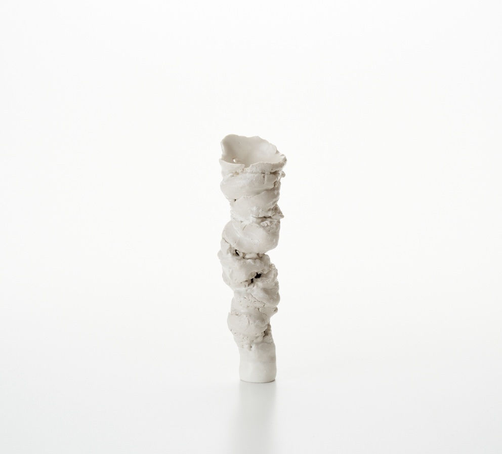サム・チャット, Torqued Form, Porcelain 1, 2024