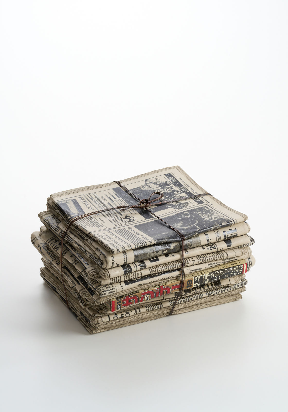 三島 喜美代, Newspaper 24-P, 2024