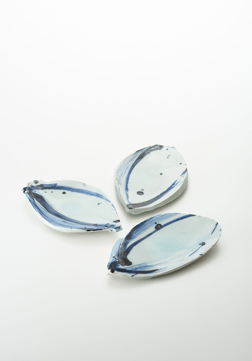 加藤 委, 染付葉皿, 2013