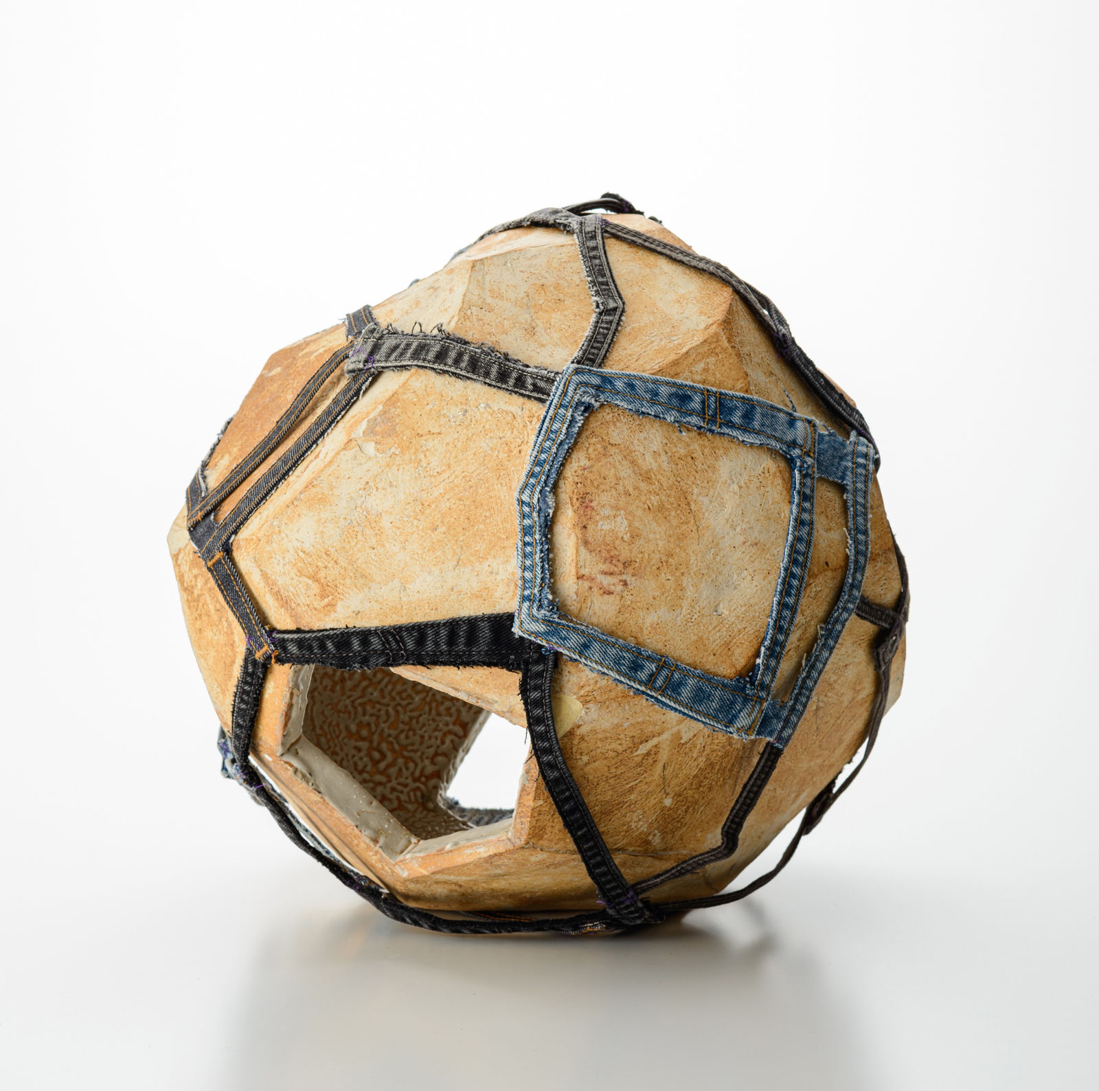 アナ・スーホイ, Jean Pocket Orb, 2017