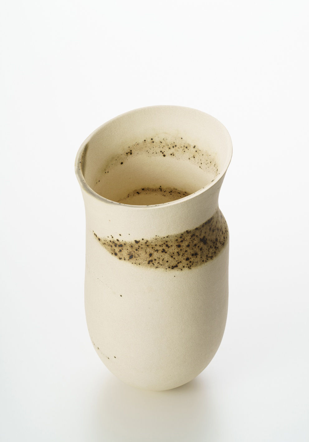 ジェニファー・リー, Pale, Aspeckled Traces, Speckled Olive, 2022