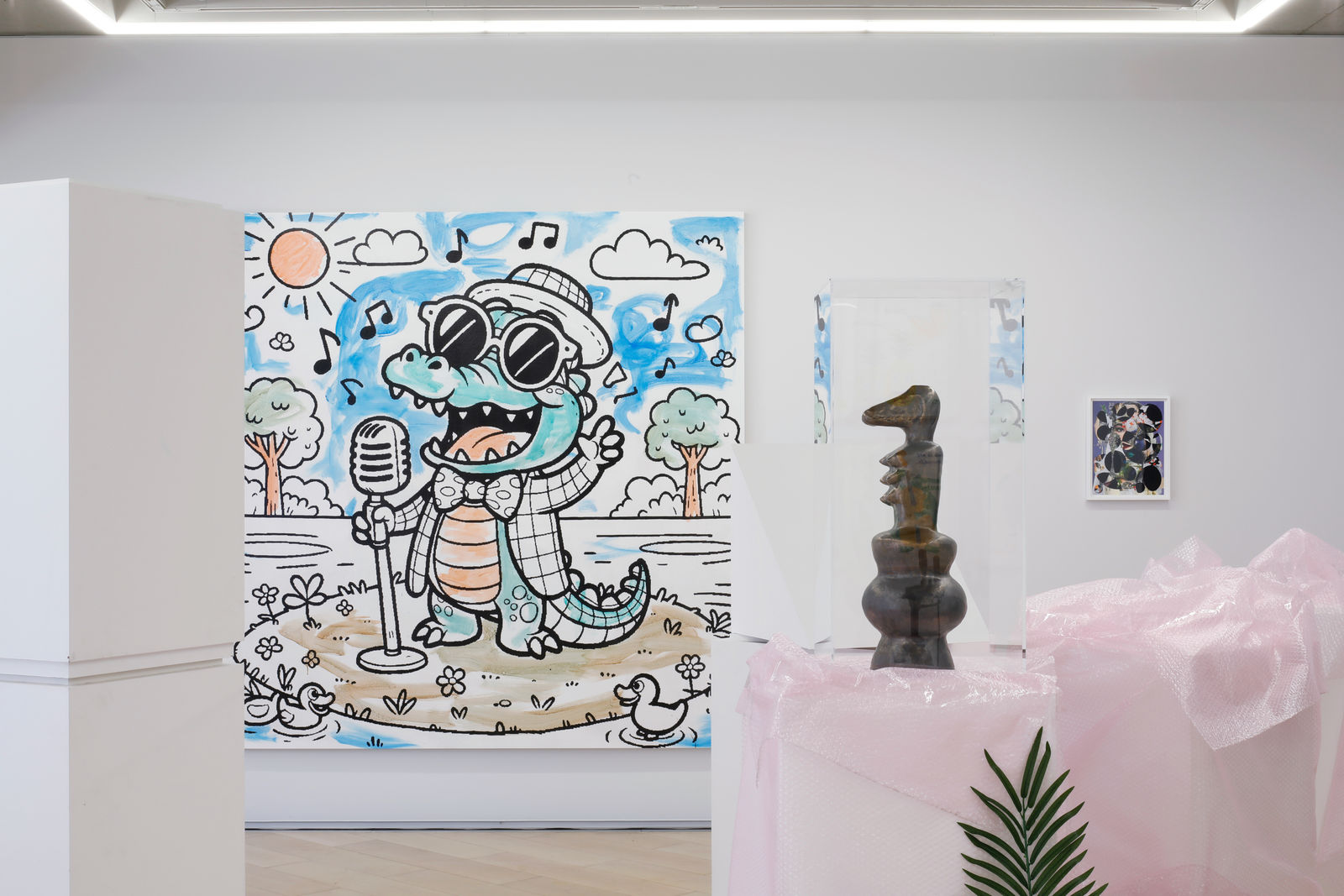 「MIKADO2:ワニのためのフーガ」展示風景、写真：来田 猛, 画像提供：京都市京セラ美術館 Installation Views of 'MIKADO2: Fugue for Crocodiles'. Photo by Takeru Koroda, courtesy of Kyoto City KYOCERA Museum of Art