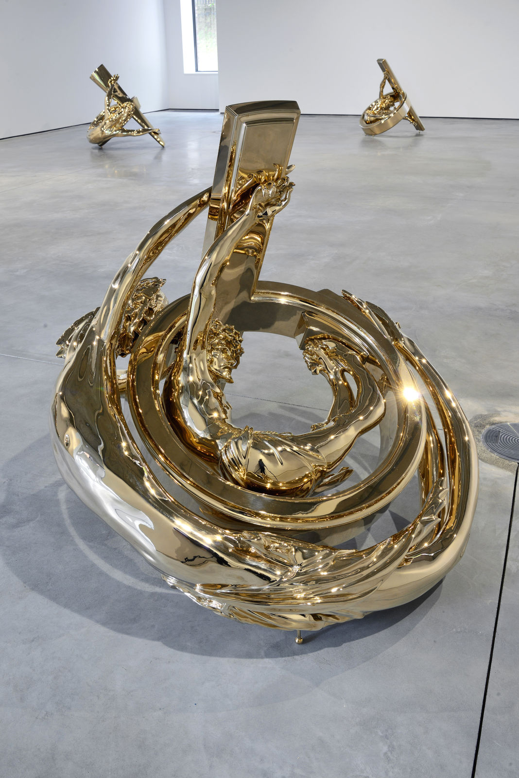 Wim Delvoye, Ring Dual Corpus Direct Current, 2012