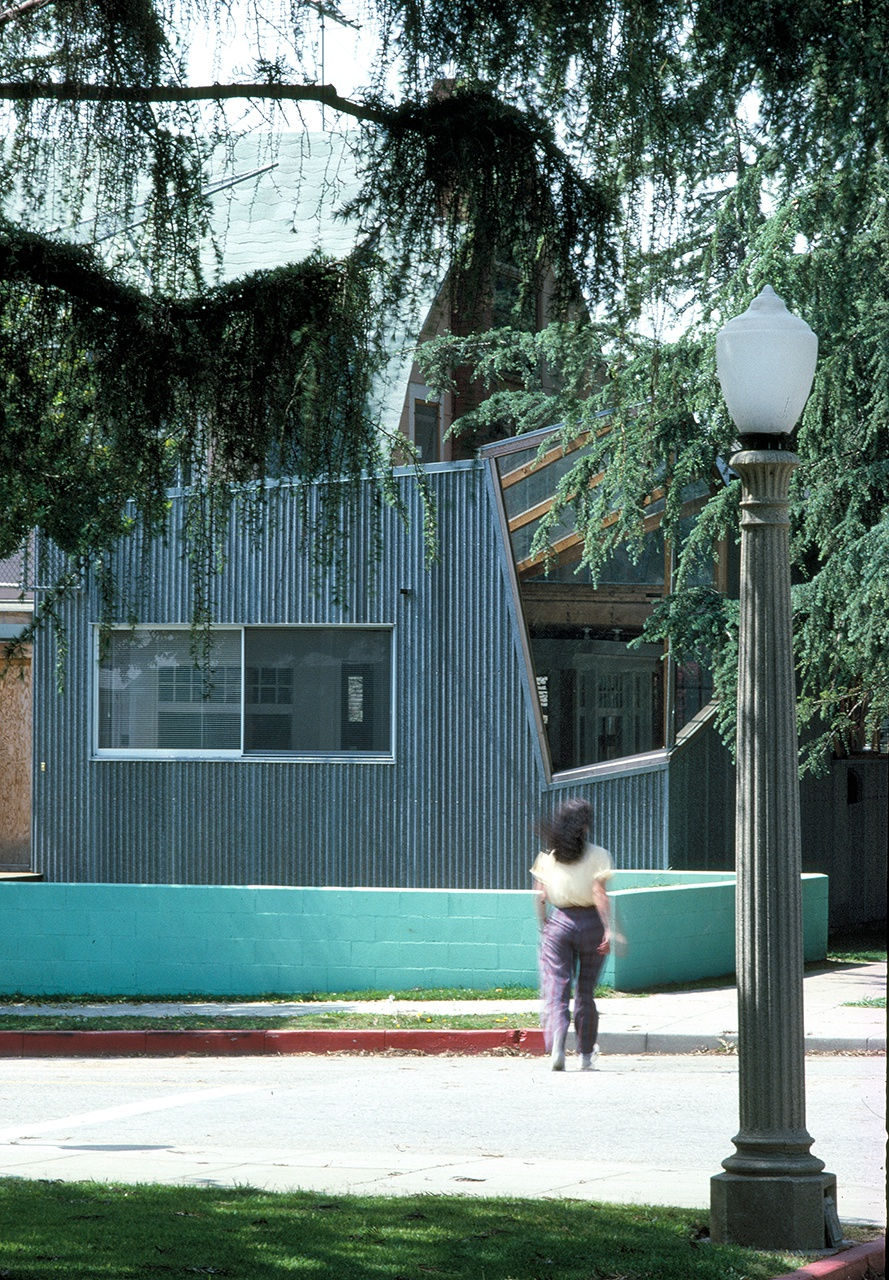 ARCHITECTURE USA 1980, Frank Gehry Residence 1978 Santa Monica, 1980