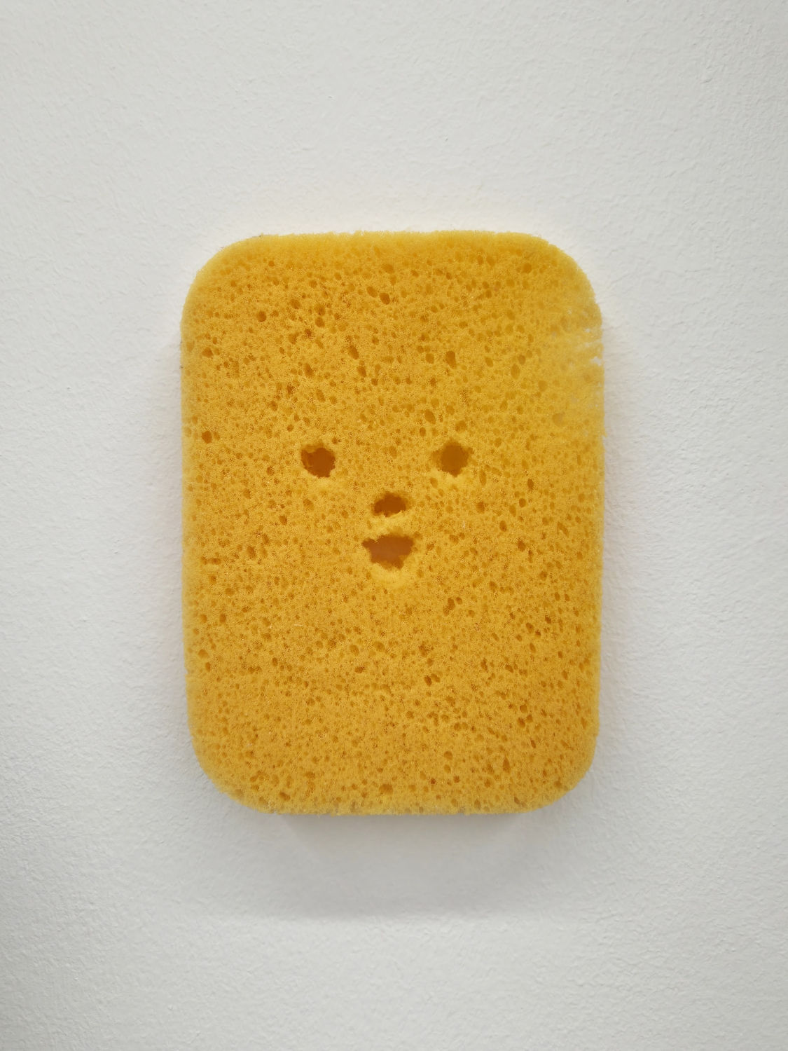 오가영 Kai Oh, 스폰지 조명을 제작하기 위한 목업 1 Mock-up 1 for Sponge Light, 스폰지 sponge, 18.8x13.8cm, 2025