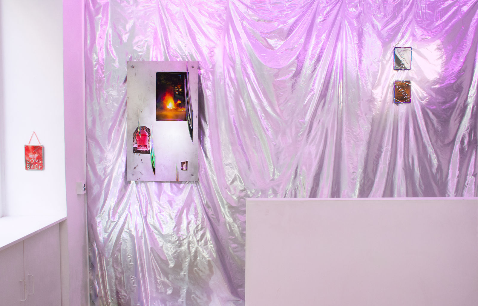 Exhibition view, Prune Phi, Otherworld Communication. Photo by @shaebvh courtesy 15 Beautreillis