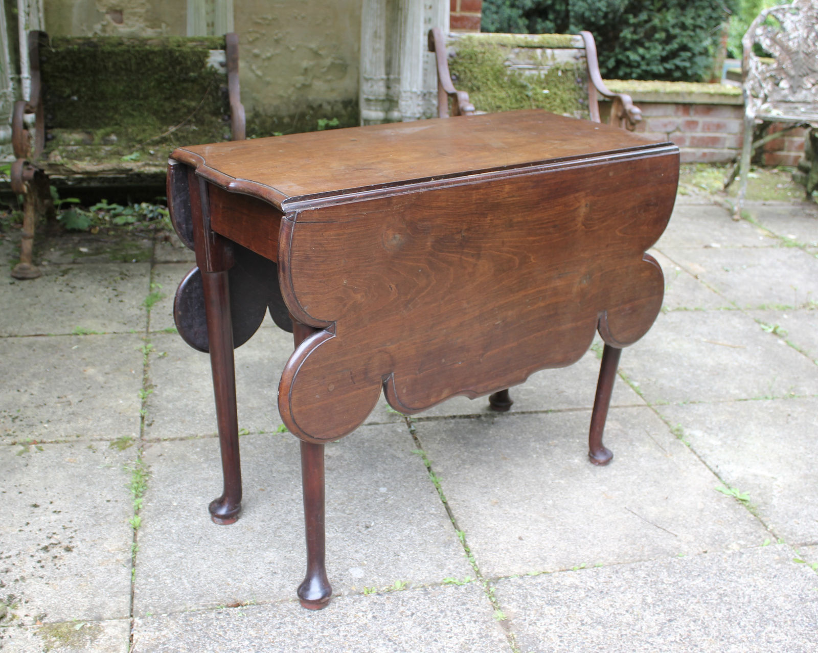 18th century mahogany drop tea card table, Circa 1760