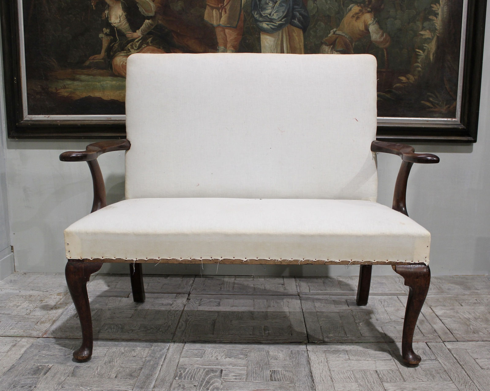 Mid-18th century walnut settee, Circa 1740