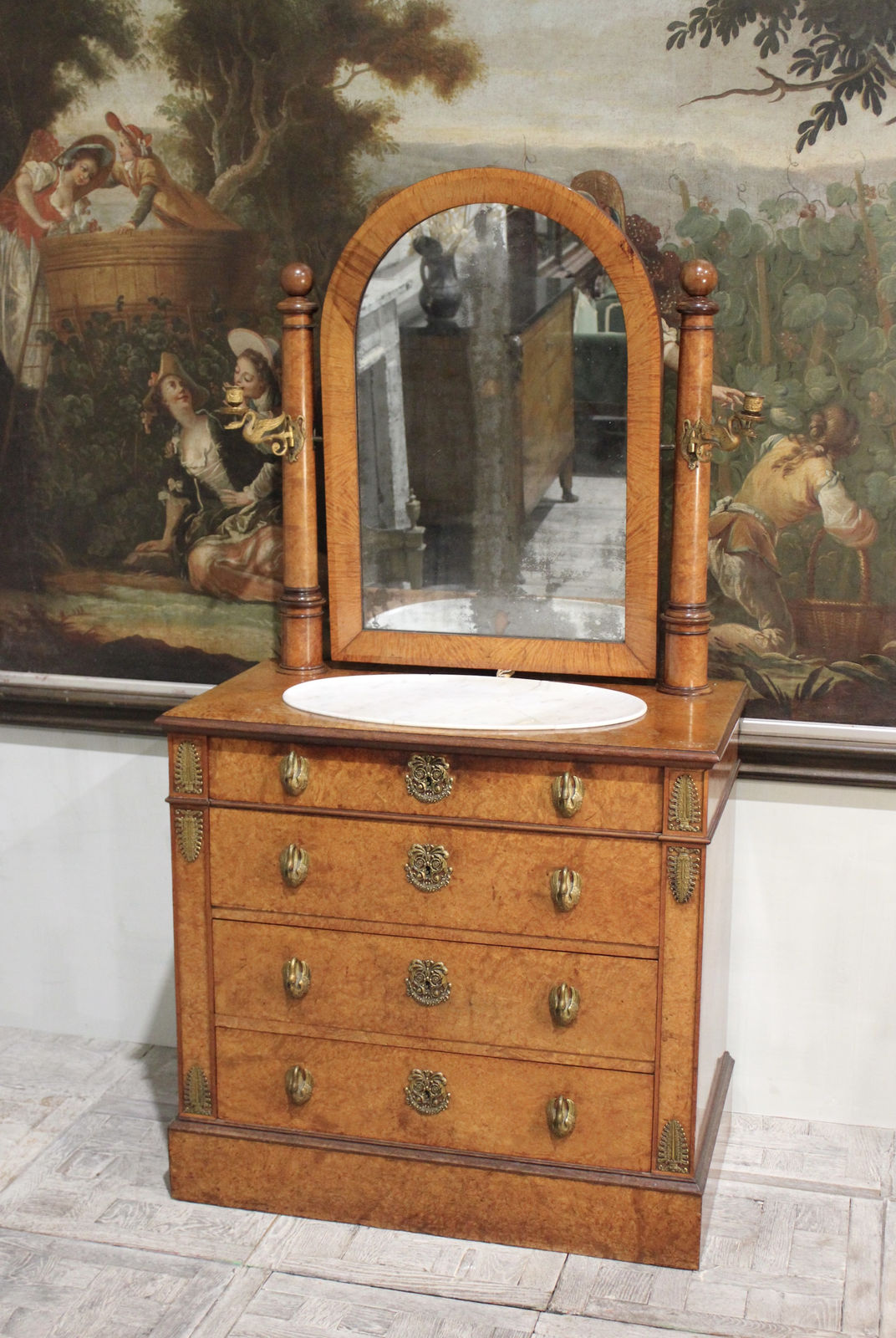 Wonderful early 19th century amboyna dressing table, Circa 1810