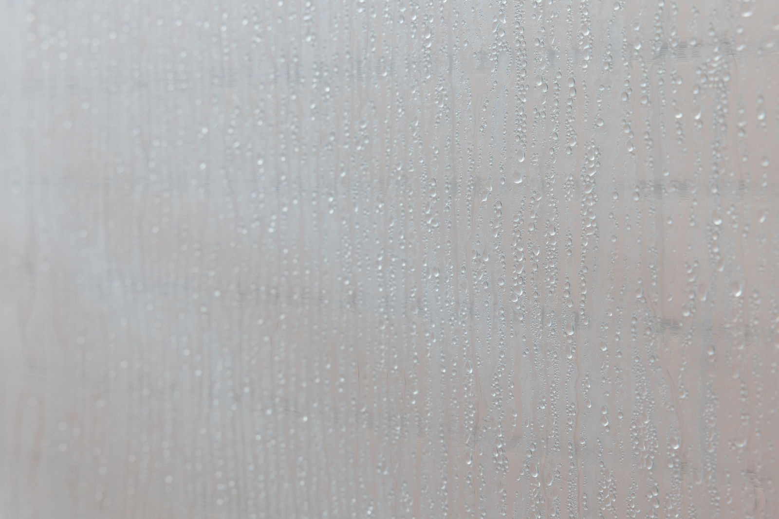 Water Stain 水渍, ZHANG Ruyi 张如怡, 2025. Ceramic tiles, plastic, film, metal, steam generator, lighting tube 瓷砖、塑胶薄膜、金属、蒸汽设备、灯, variable dimensions 尺寸可变...