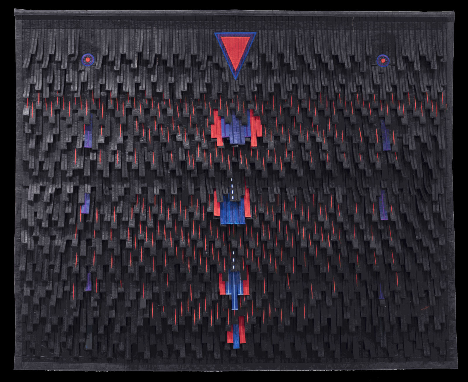 Abdoulaye Konaté Noir d’ébène et cicatrices 2021 Textile 237 × 294 cm