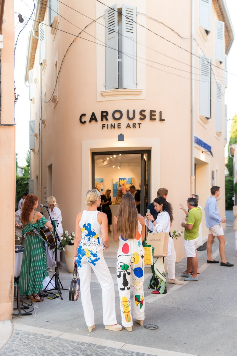 People outside of Carousel Fine Art's gallery space in Saint Tropez.