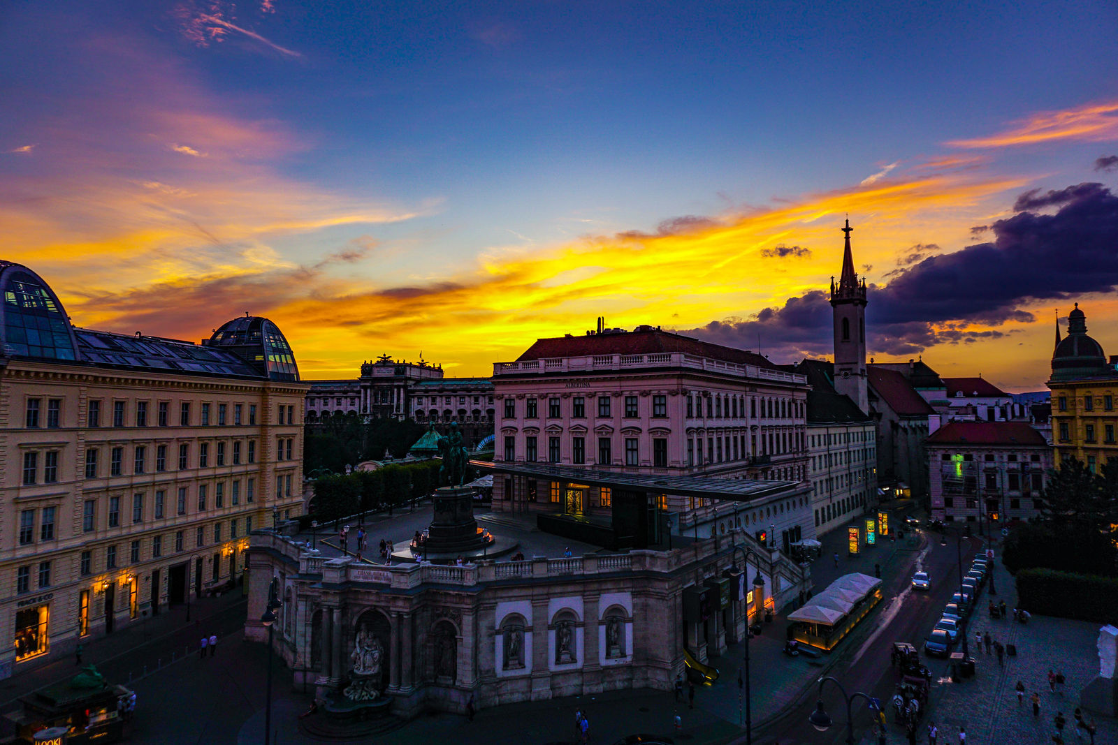 Trotwood, Sonnenuntergang in Wien, 2017