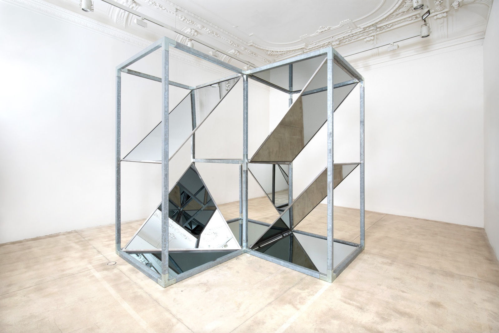 Eva Schlegel, Exhibition view, liminal spaces, Galerie Krinzinger, Vienna, 2022 Photos: Anna Donadel