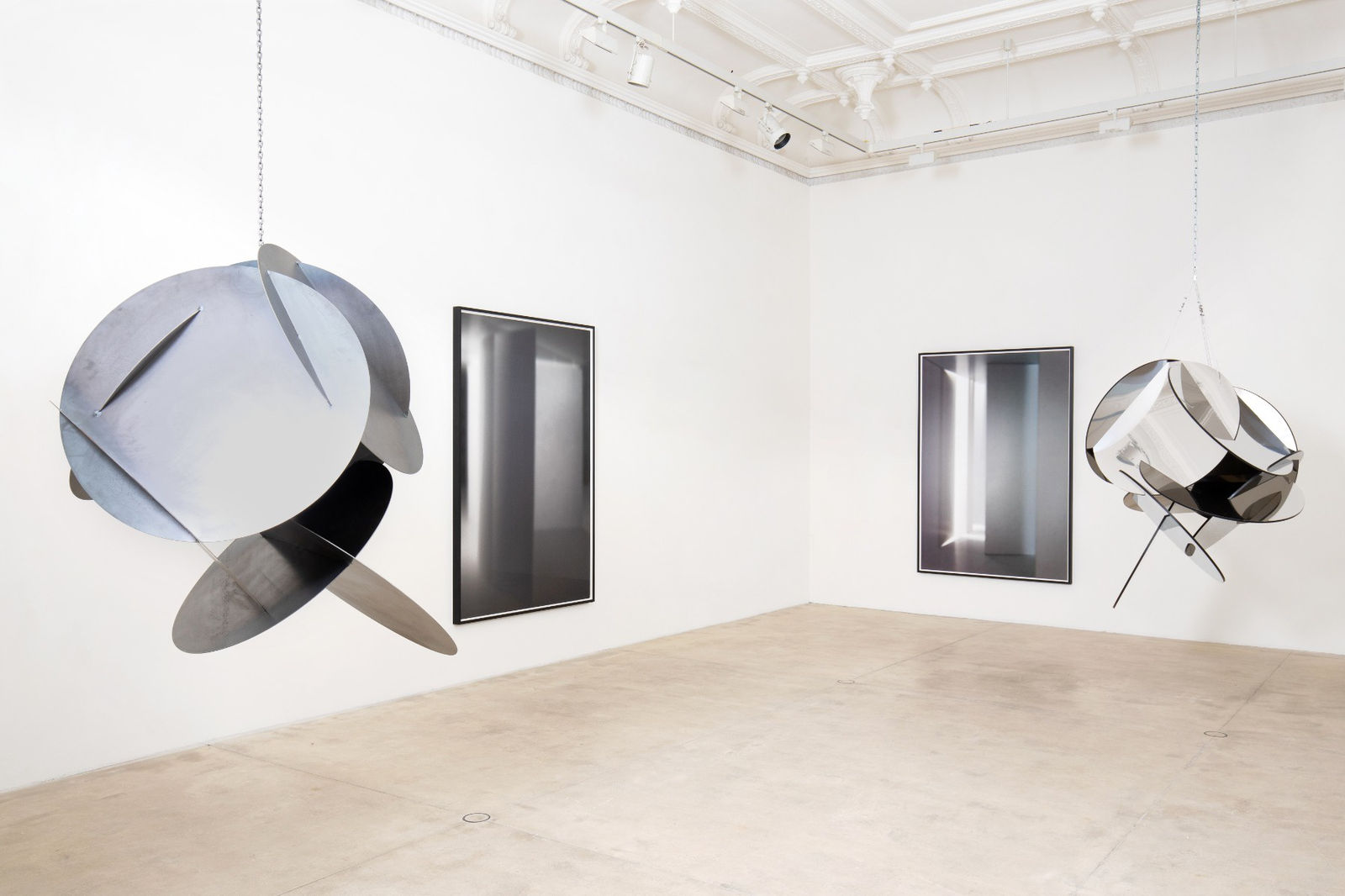 Eva Schlegel, Exhibition view, liminal spaces, Galerie Krinzinger, Vienna, 2022 Photos: Anna Donadel