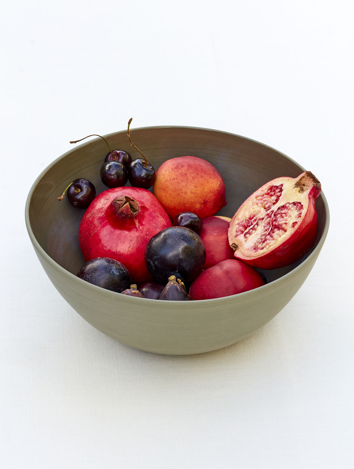 Cecile*M, Green Serving Bowl