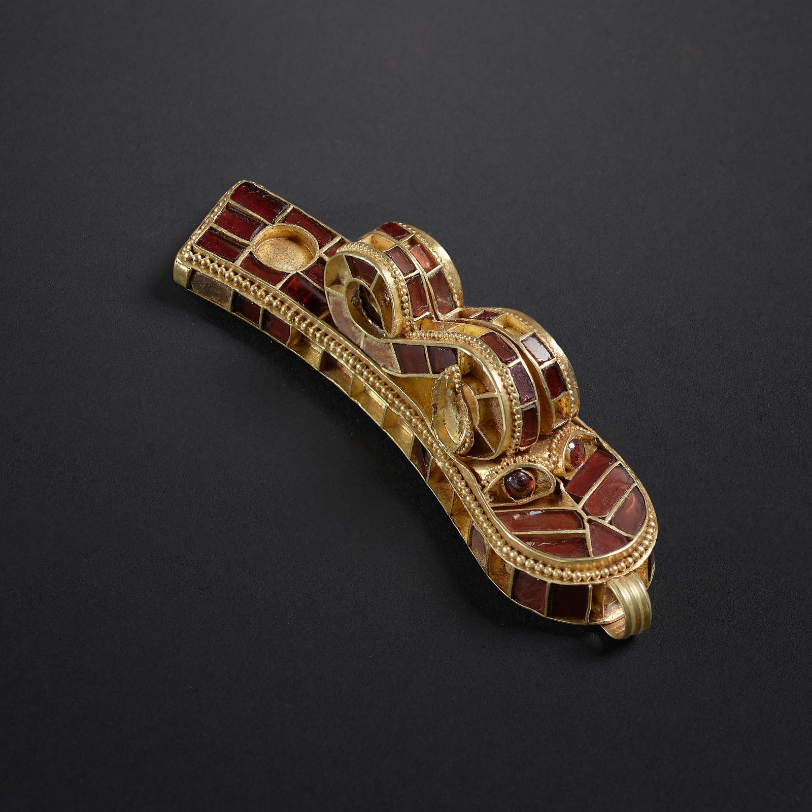 Royal gold collar and beads, Hunnic Empire, 5th century