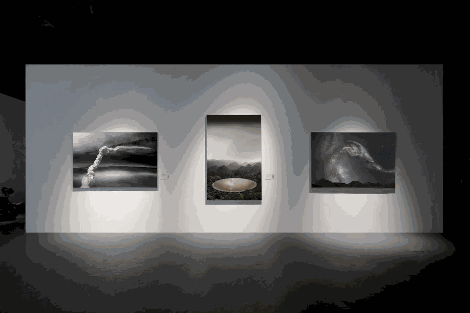 Installation view of Michael Najjar's Group Exhibition "The New Classic of Mountains and Seas" 迈克尔&middot;耐贾尔群展《山海新经》现场图