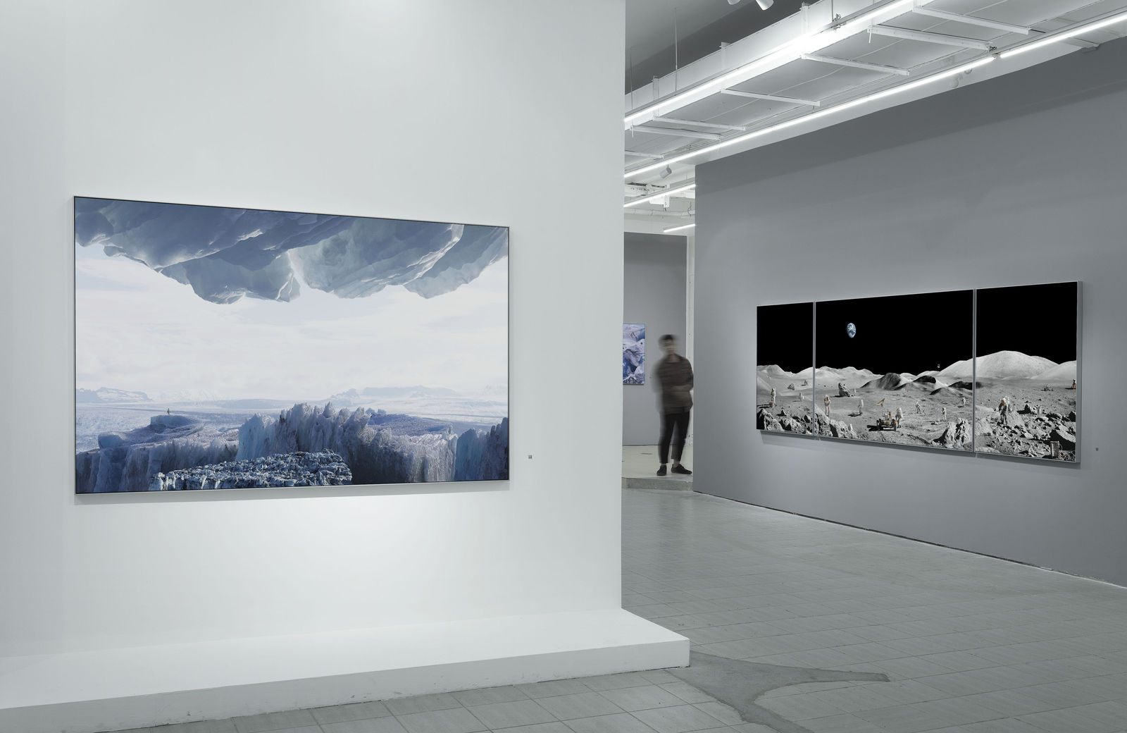 Michael Najjar, &lsquo;OUTER SPACE&rsquo;, 2019, exhibition view. Courtesy: the artist and BANK 迈克尔&middot;耐贾尔2019年个展&ldquo;外层空间&rdquo;现场图，图片来源于艺术家及BANK