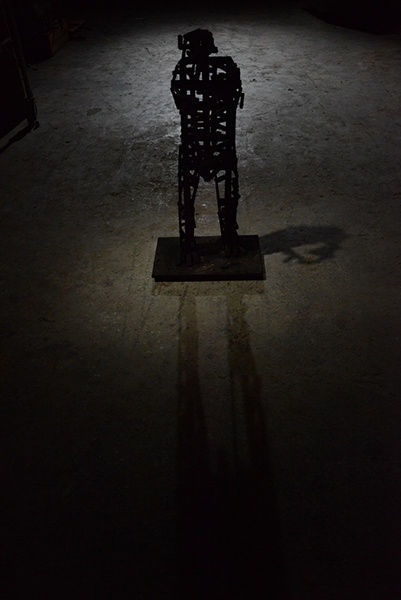 李真 LI CHEN, 站立的靈魂