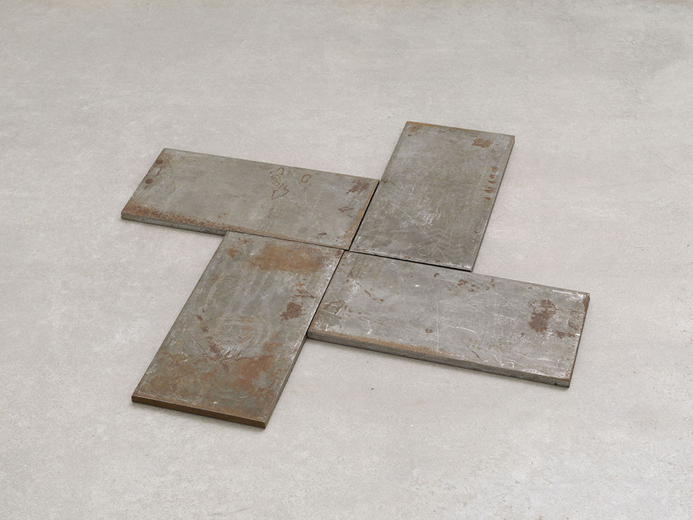 Carl Andre, Quarm Fe, 1990