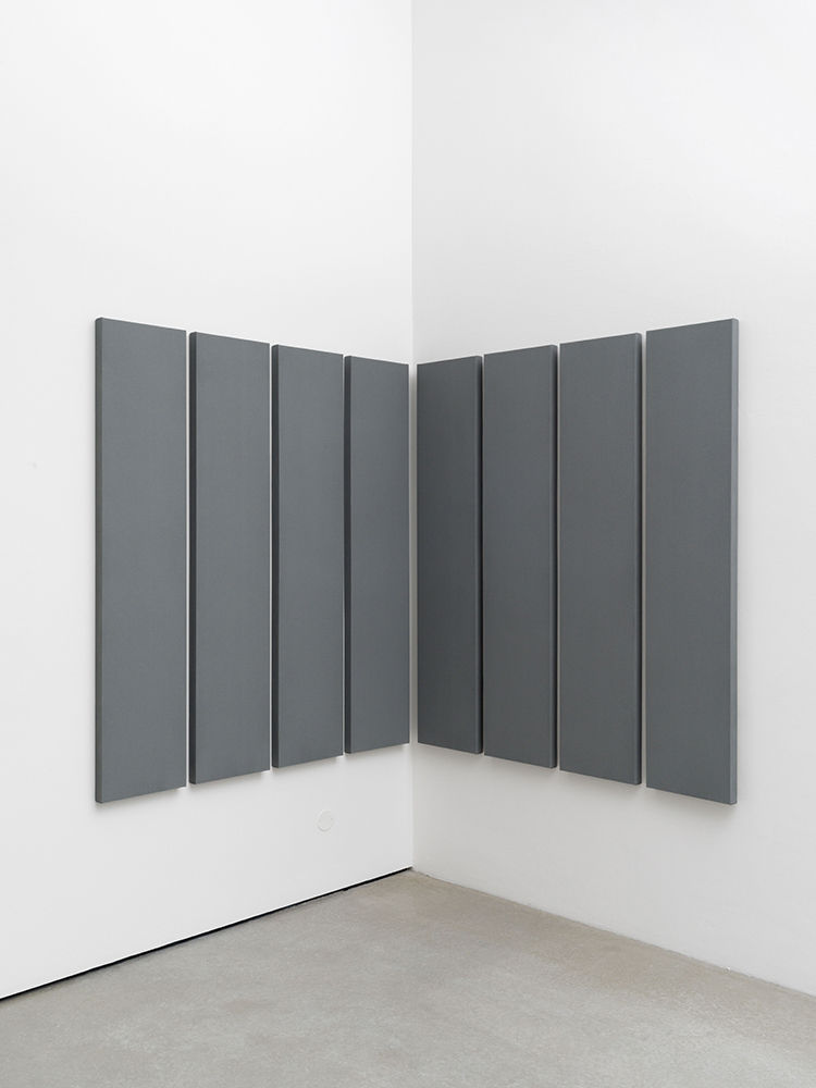 Alan Charlton, Corner Painting in 8 Parts, 2004