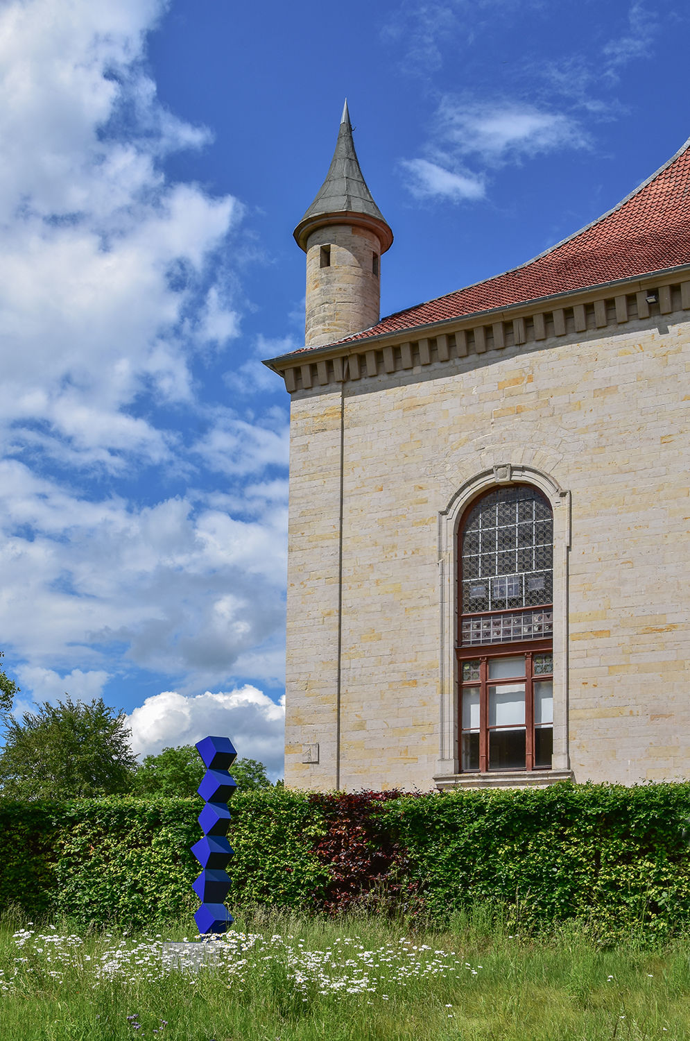 Angela Bulloch, Heavy Metal Stack of Six: Trichrome Blue, 2016