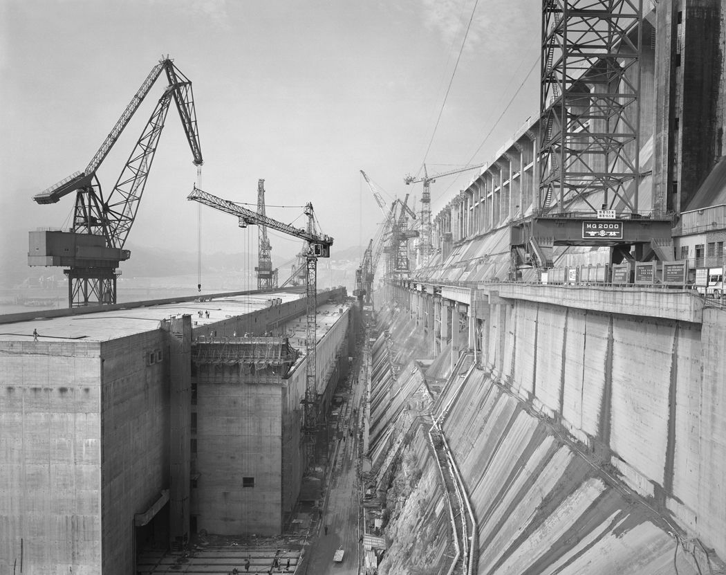 Edward Burtynsky, Dam #4, Three Gorges Dam Project, Yangtze River, China, 2002