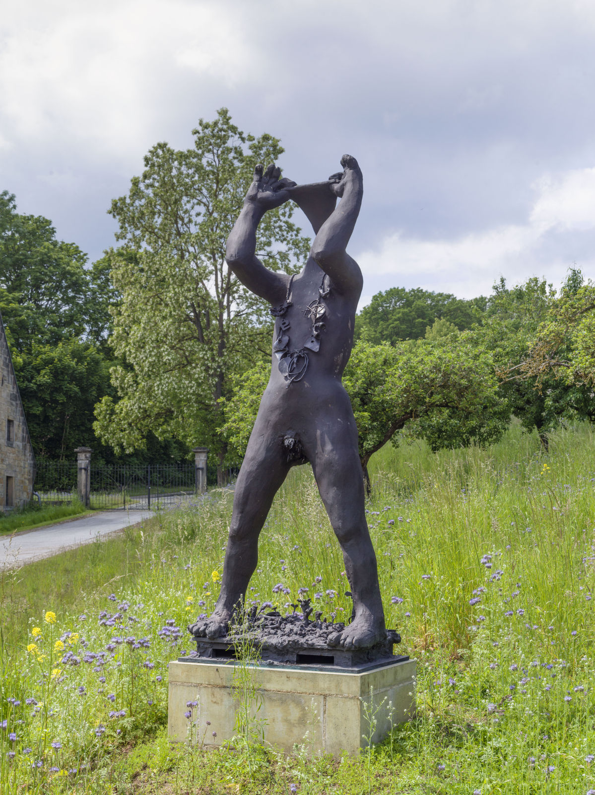 Nicole Eisenman, Inhaling Object Symbol Guy, 2024
