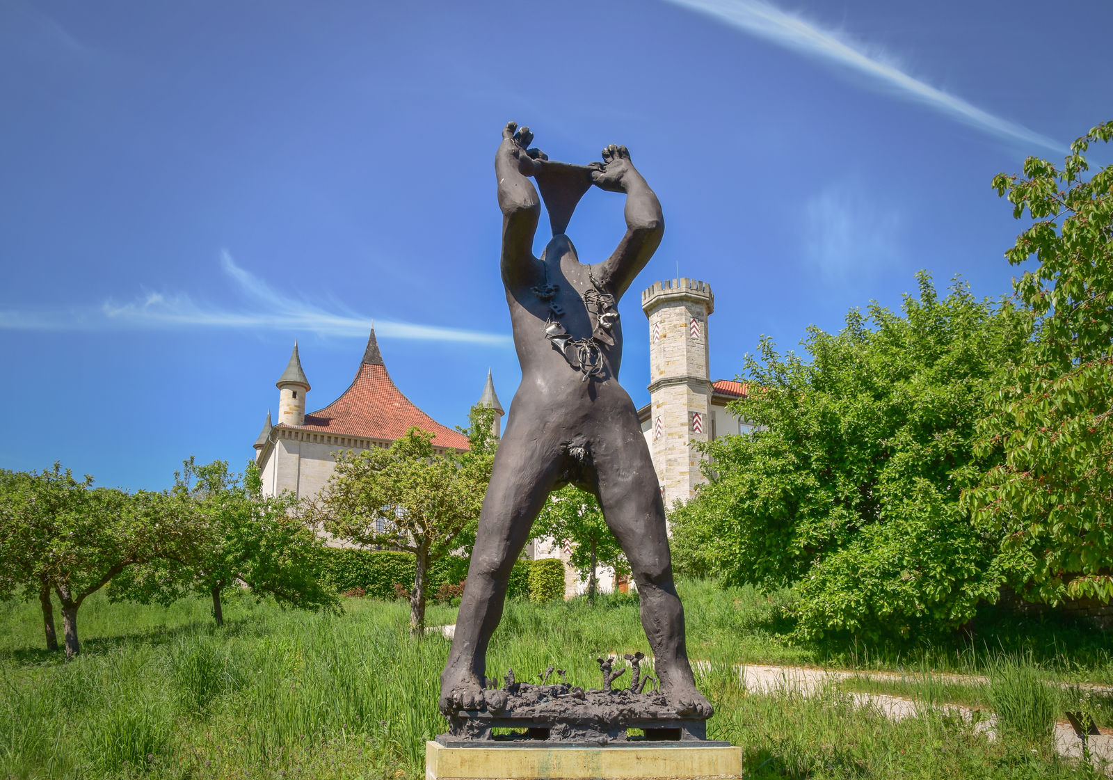 Nicole Eisenman, Inhaling Object Symbol Guy, 2024