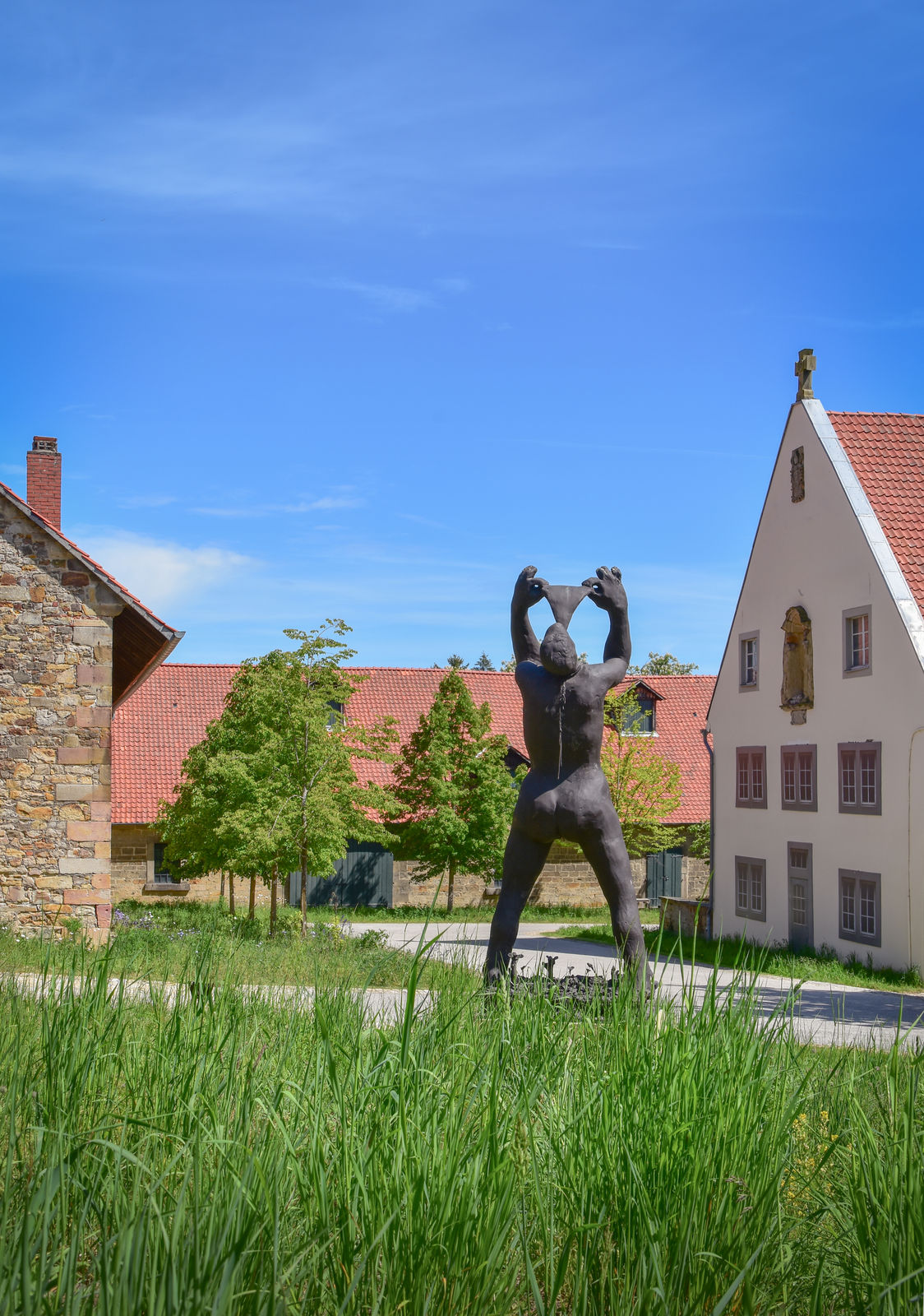 Nicole Eisenman, Inhaling Object Symbol Guy, 2024