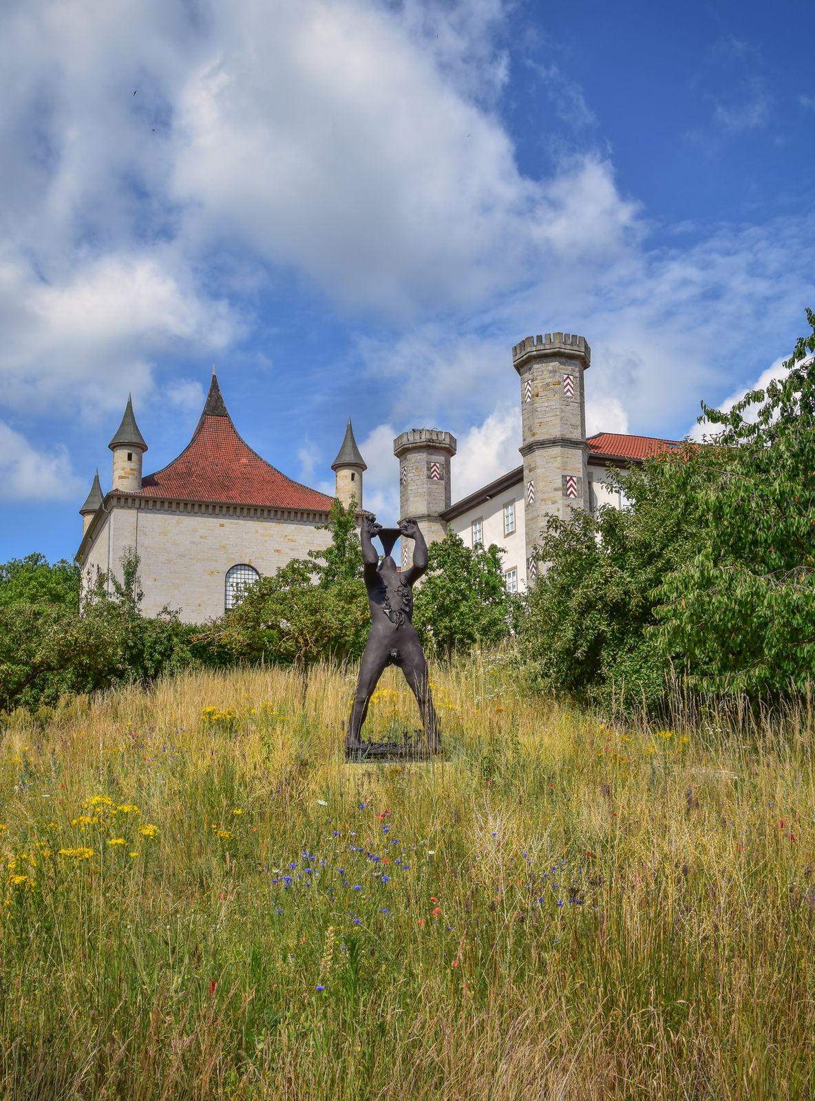 Nicole Eisenman, Inhaling Object Symbol Guy, 2024