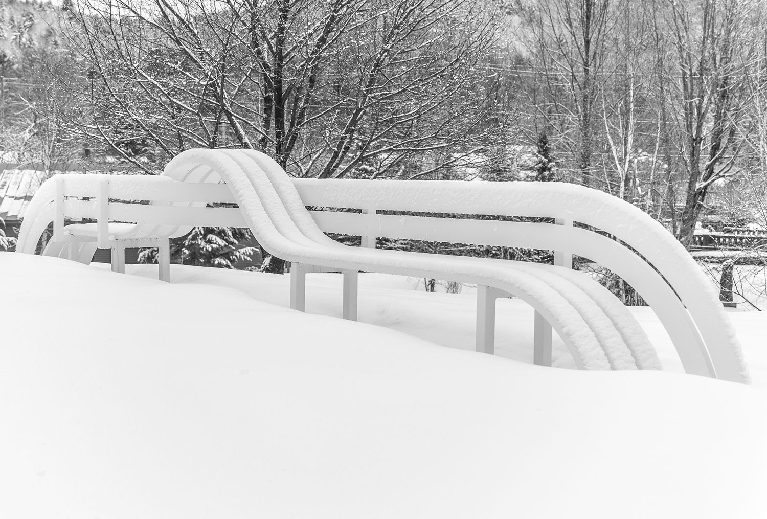 Jeppe Hein, Modified Social Bench #41, 2015